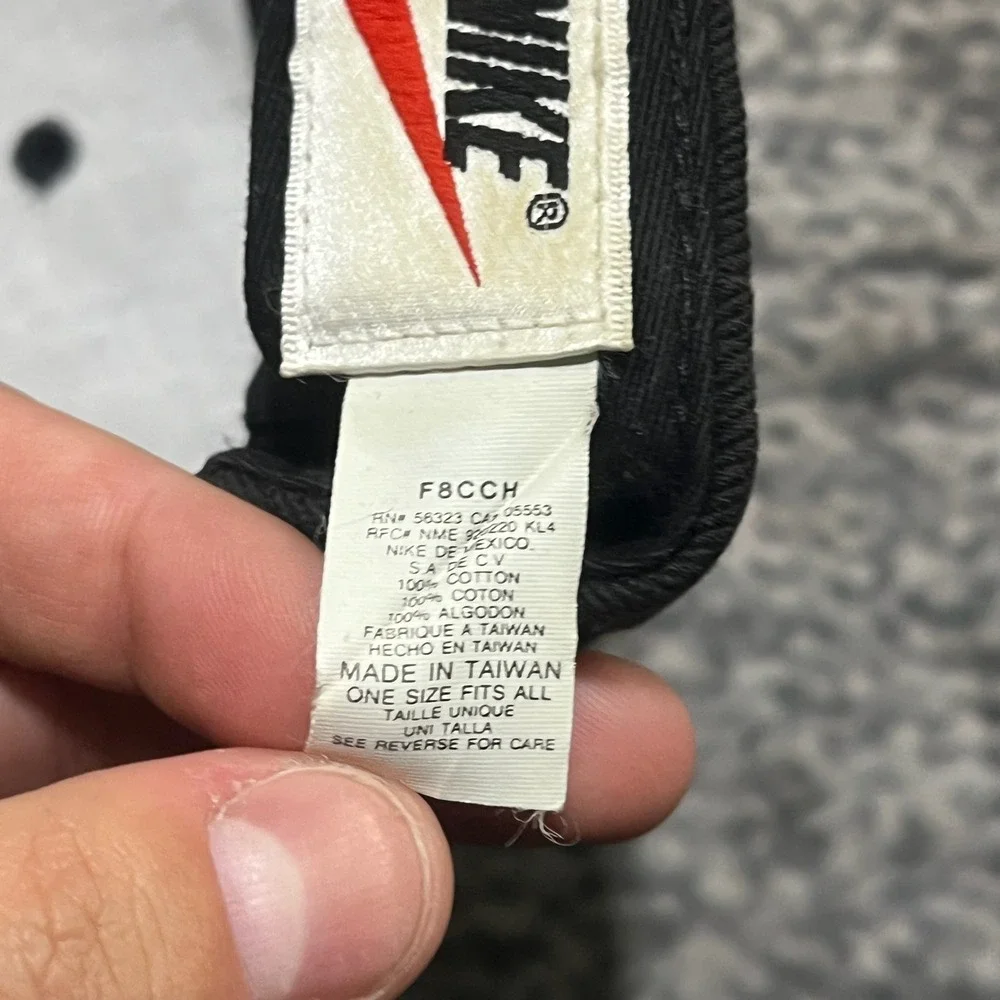 Nike vintage swoosh
